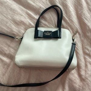 Kate Spade White Crossbody Bag with Leather Bow detail